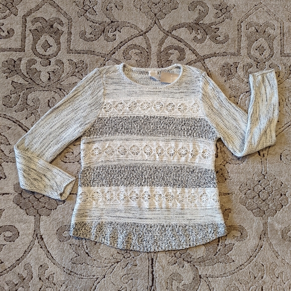 Chico's size 2 women's sweater NWT - Picture 3 of 6